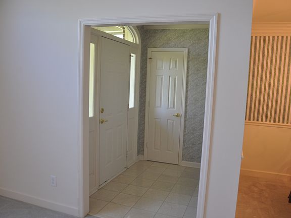 2nd image of 8092 Sunrise Cir