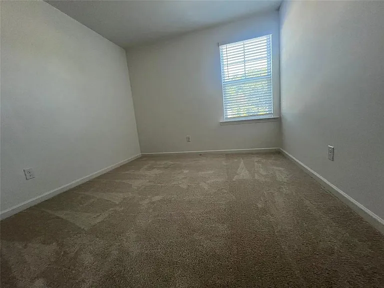 705 Evergreen Rd — Photo 15