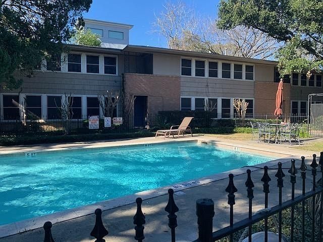 1st image of 4020 Blue Bonnet Blvd APT G