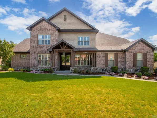 13904 Fern Valley Ln, Little Rock, AR 72211