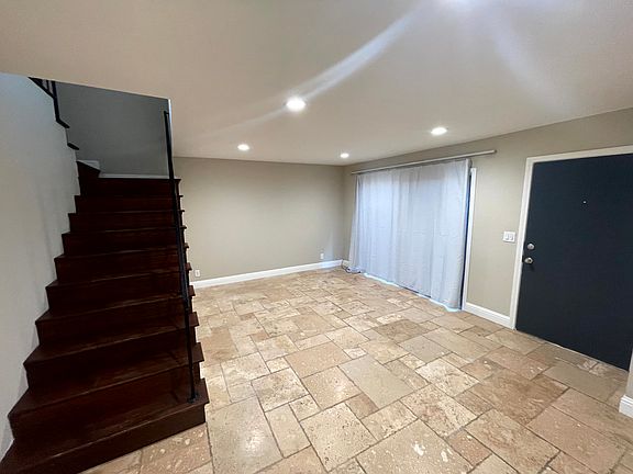 3rd image of 4654 Barcelona Way