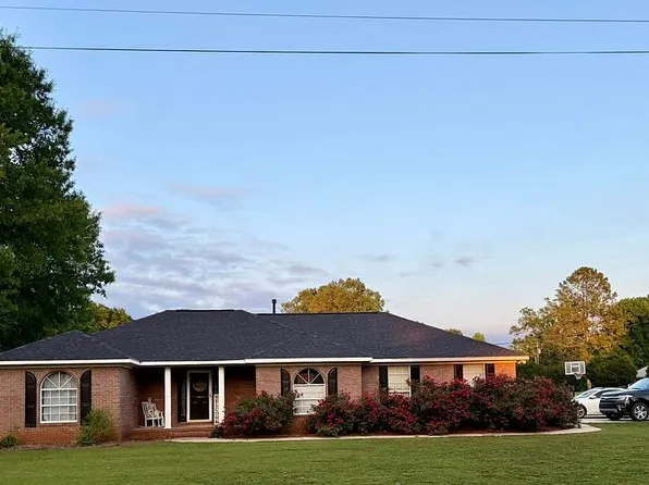143 Forest Cir, Centreville, AL 35042