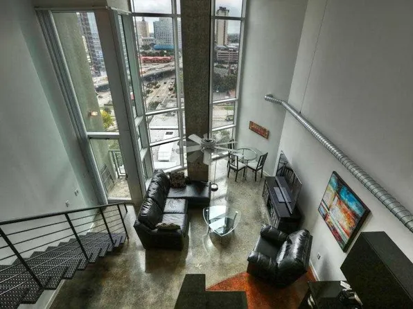 2000 Bagby St APT 13434, Houston, TX 77002