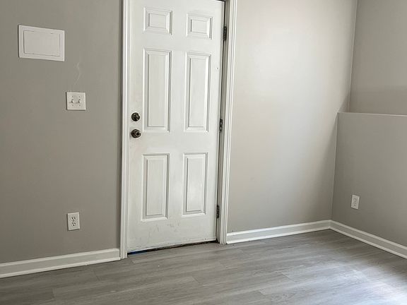 5th image of 2299 Boulevard Granada SW