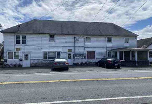 1st image of 214 Homestead Ave