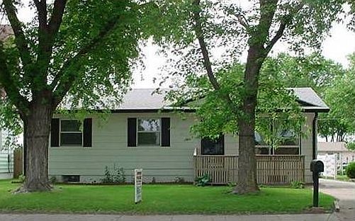 1st image of 818 N Custer Ave