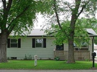 818 N Custer Ave, Grand Island, NE 68803