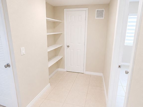 5th image of 1664 NE 146th St