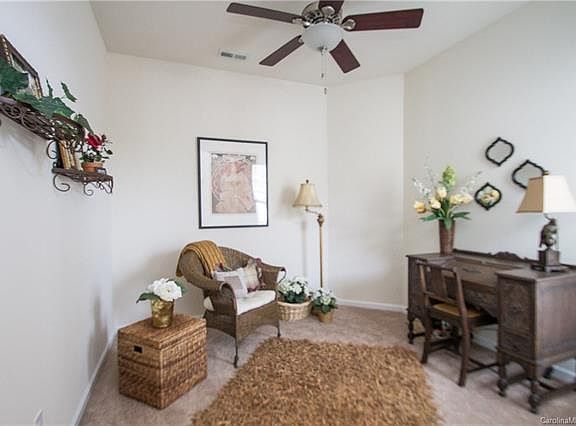 4th image of 1597 River Bend Blvd