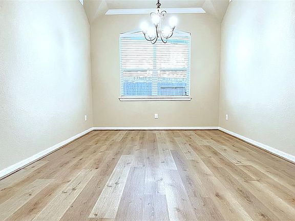 3rd image of 20188 Southwood Oaks Dr