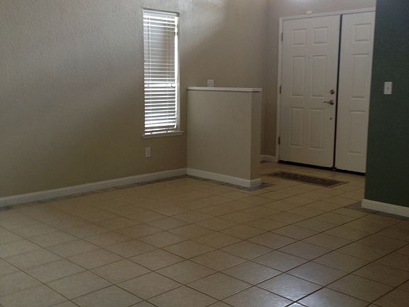 3rd image of 393 Victory Ave