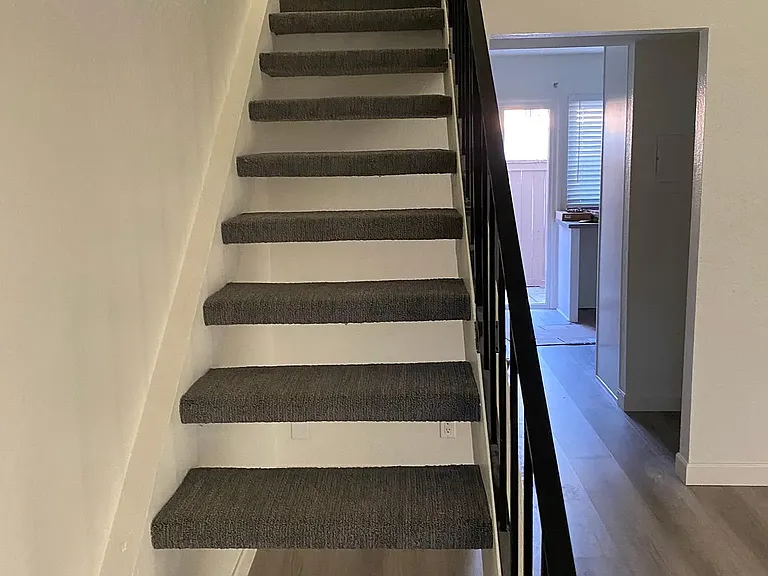 148 W Wilson St — Photo 4