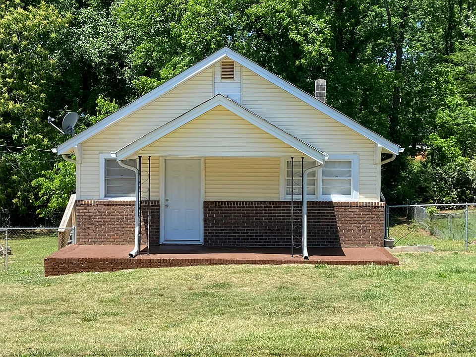 14 Hall Rd