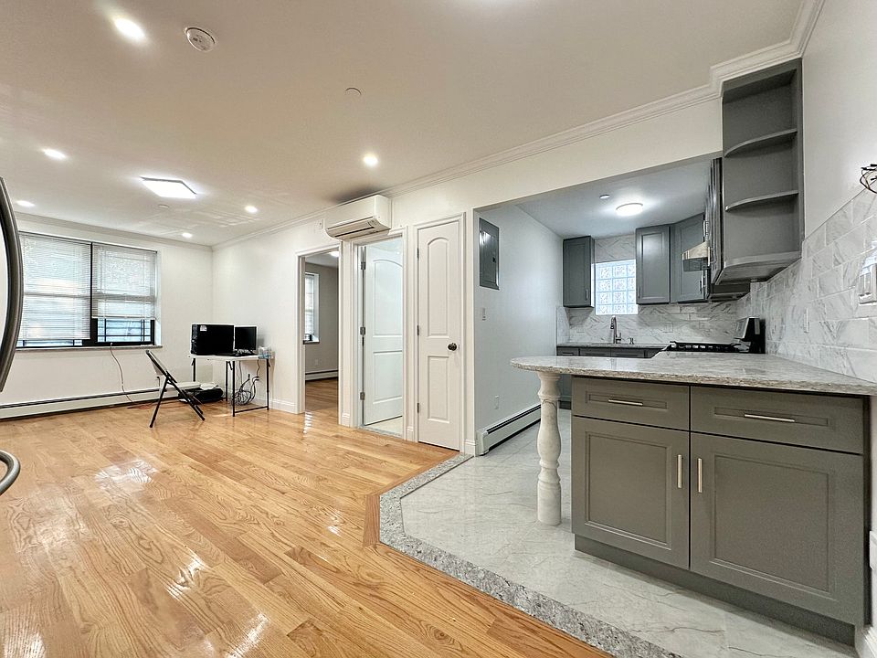 1st image of 3626 172nd St #2R