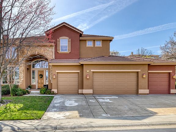 2nd image of 2054 Lamego Way