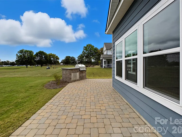 1018 Stone Marker Dr — Photo 23