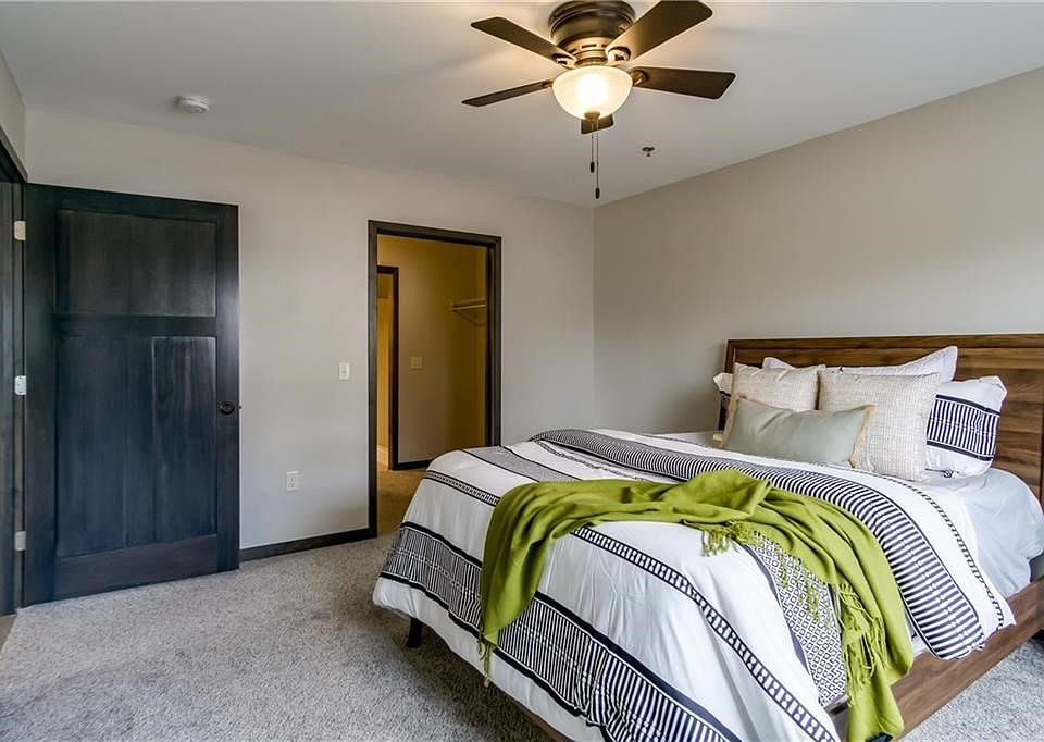 2nd image of 3428 London Road #16