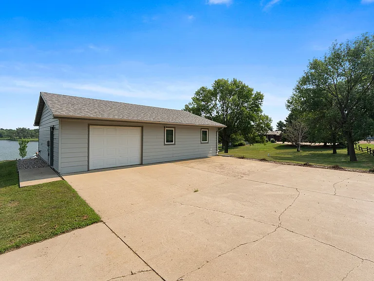 45126 Quail Dr — Photo 31