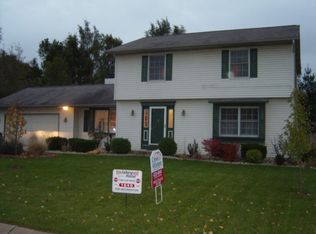 22222 Sandy Hill Ln, South Bend, IN 46628