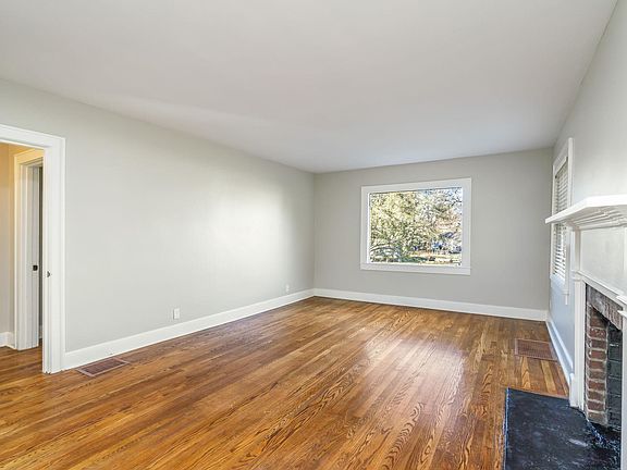 4th image of 6603 Crystal Lake Dr
