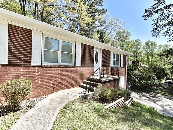 3rd image of 2517 Cherrywood Ln SW
