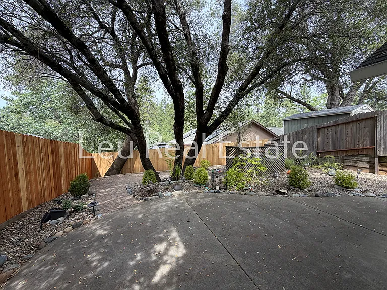 2548 Golden Eagle Ln — Photo 25