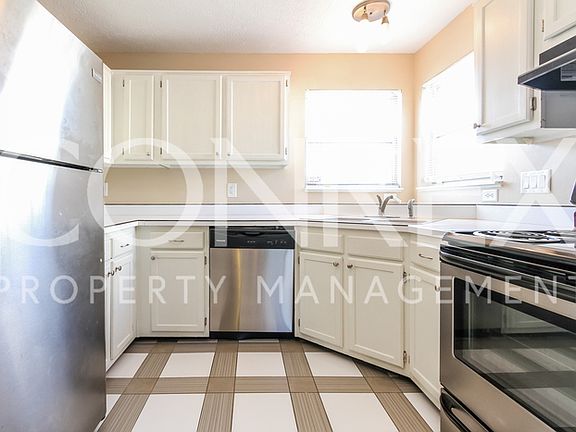 3rd image of 3521 Bearwood Ct
