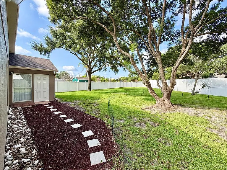 80 Pine Forest Pl — Photo 15