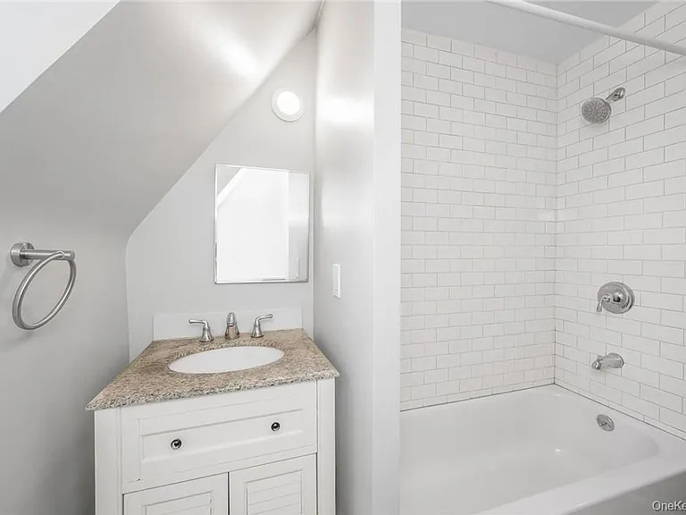 64 Kensington Rd #3B — Photo 12