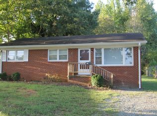 306 E Washington St, Mebane, NC 27302