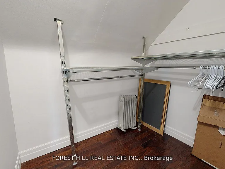 262 Poyntz Ave #2 — Photo 8
