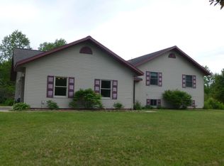 N21050 Chapman Rd, Niagara, WI 54151