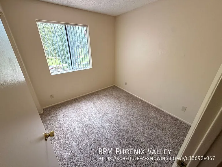 Parkside Apartments — Photo 109
