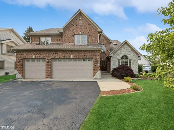 209 68th St, Darien, IL 60561