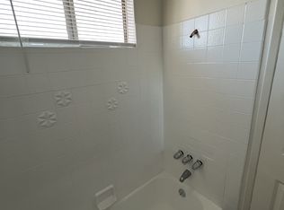 601 W 82nd St #15, Los Angeles, CA 90044
