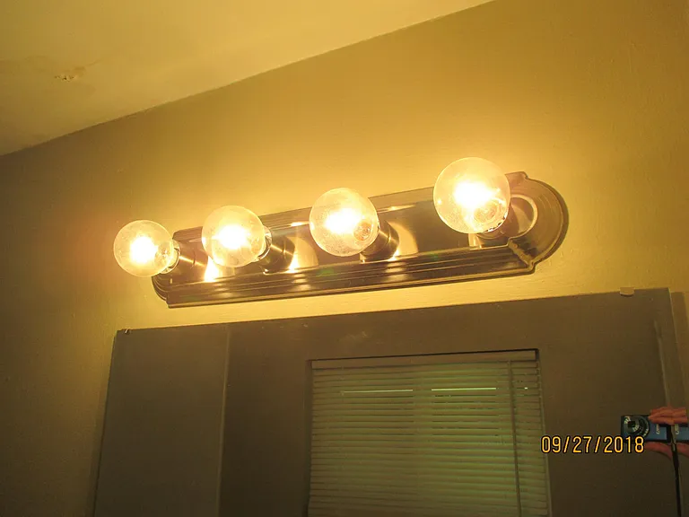 3585 Roswell Dr — Photo 23