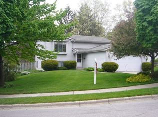 1711 Nokomis Dr SE, Grand Rapids, MI