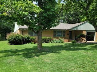 11 Glass Manor Ln, South Hutchinson, KS 67505