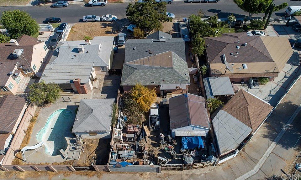 2nd image of 6119 Satsuma Ave