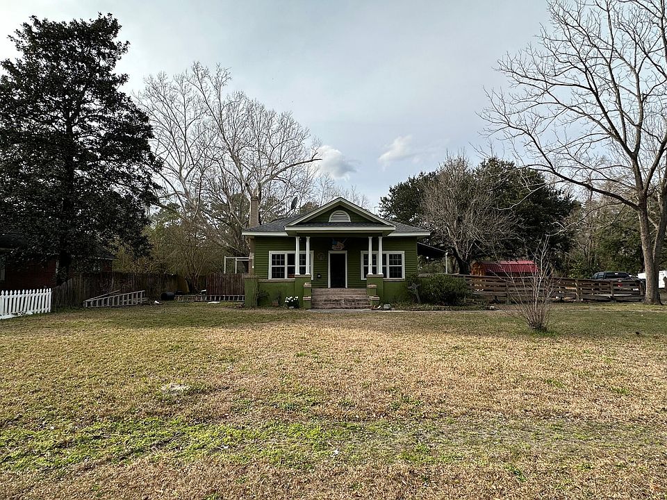 2nd image of 139 School House Rd
