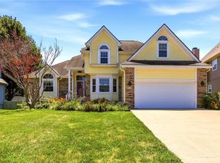 340 SE Bingham Dr, Lees Summit, MO 64063