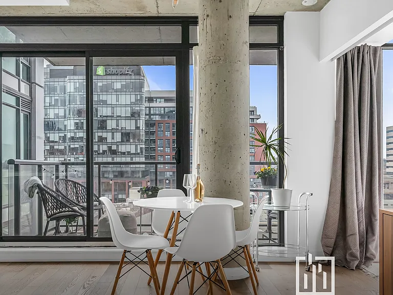 461 Adelaide St W #916 — Photo 11