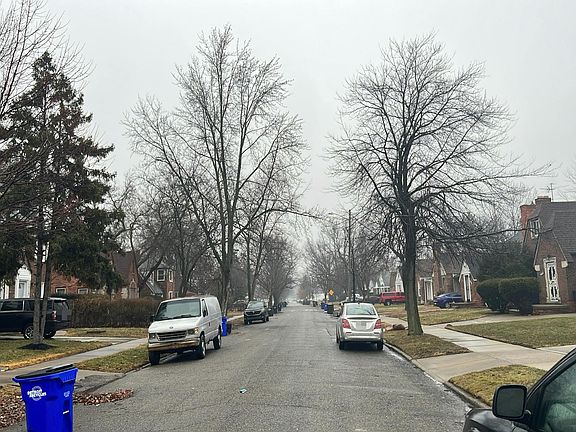 4th image of 10821 Peerless St