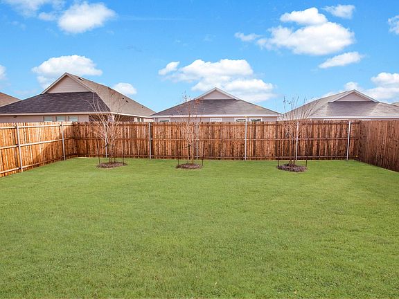 4th image of 5401 Lavender Dr