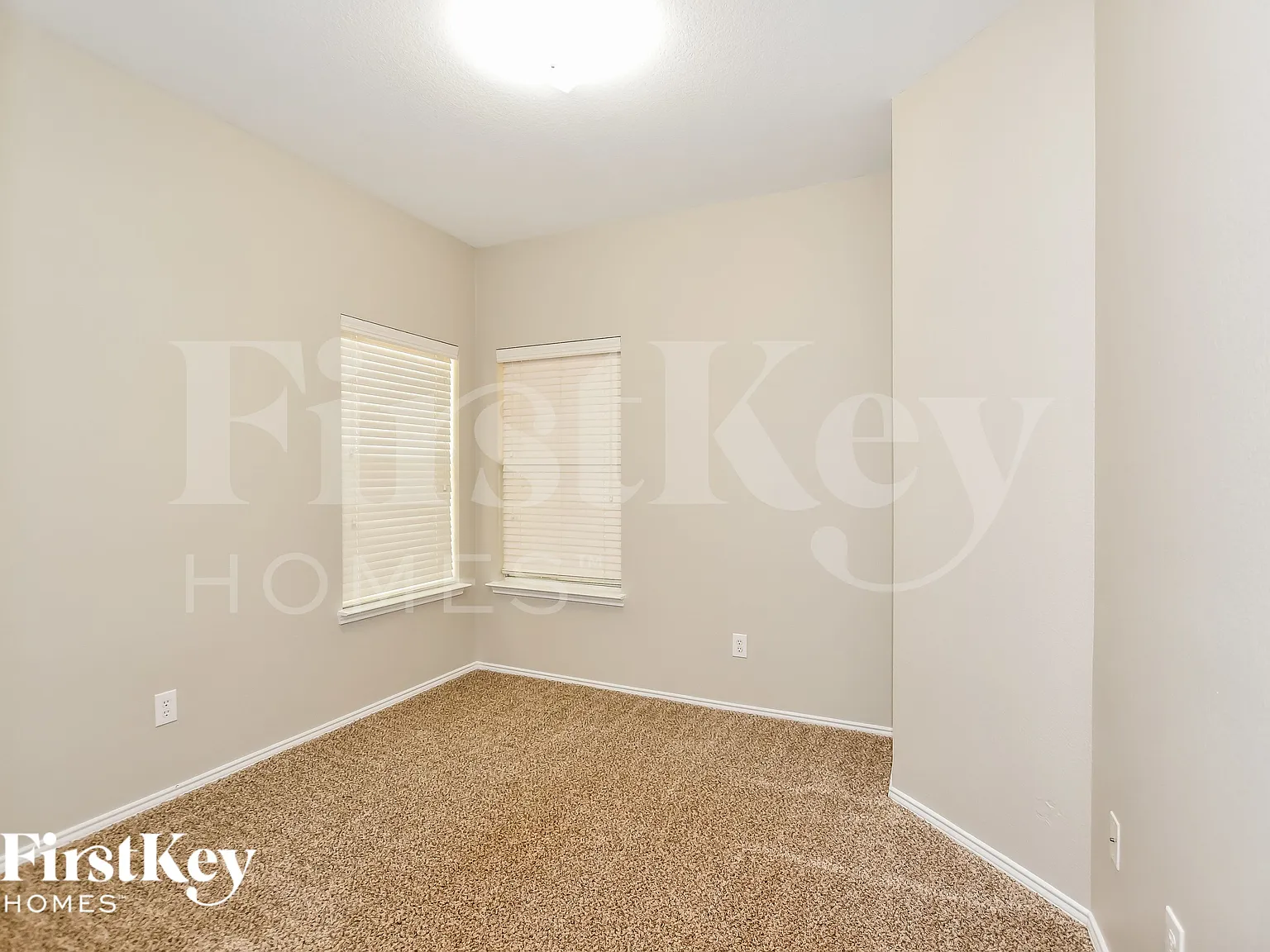 4 bed, 3.0 bath, 2860 sqft, $2,695 — Photo 4