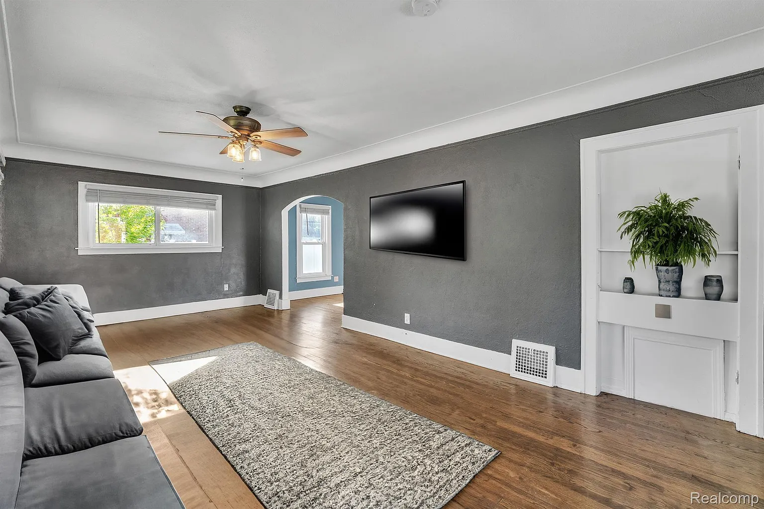 116 Clair St photo 1
