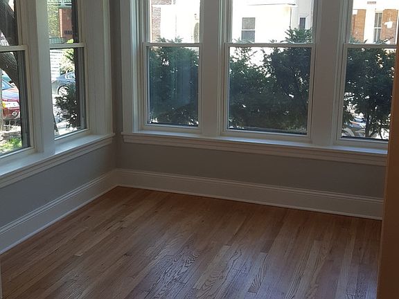 2nd image of 3011 W Eastwood Ave APT 2