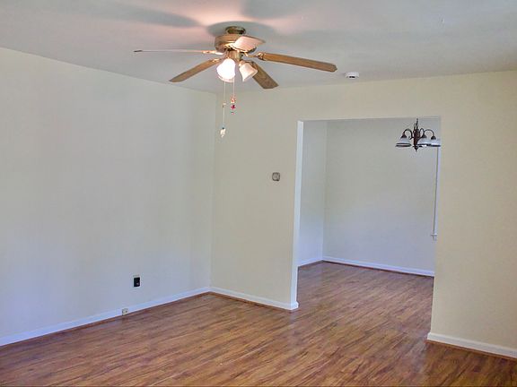2nd image of 971 Eastwood Dr