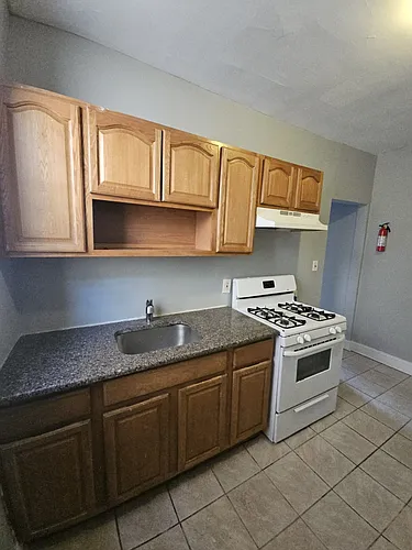 138 Clinton Ave Photo 1