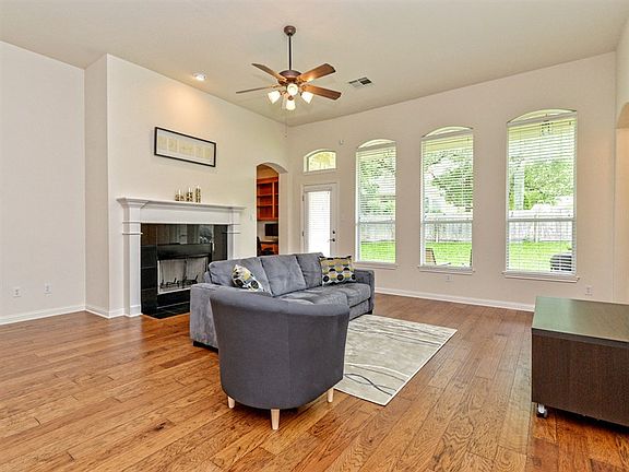4th image of 10808 Maelin Dr